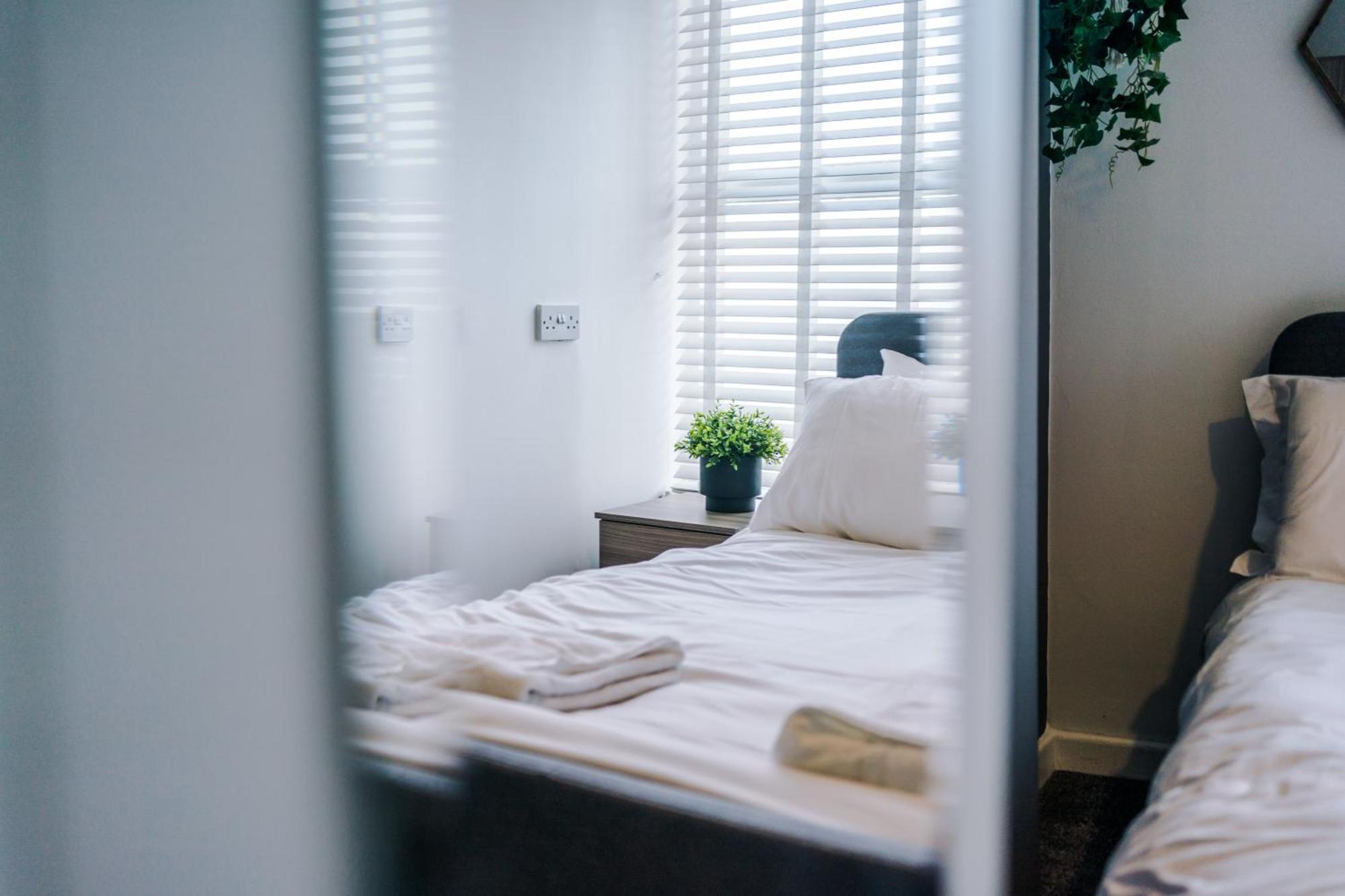 Large 7 Bedroom Town House In Chester City Centre Luaran gambar